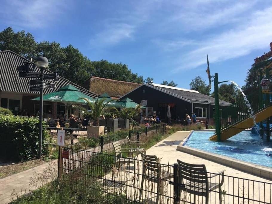 Camping De Pallegarste Chalet 119 Marienberg Экстерьер фото